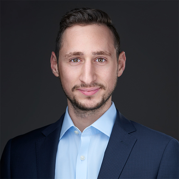 Portrait of Eli Rosen, Founder of Rosen Realty